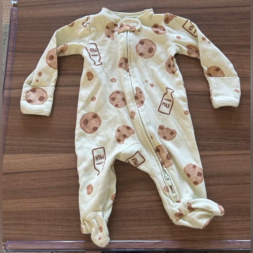 3 FOR $15 NWOT Newborn Milk and Cookies Long Sleeve Zippy